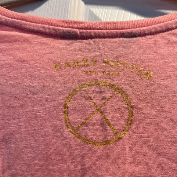 Harry Potter Fantastic Beasts NYC Store Exclusive Tee Shirt L - Picture 7 of 7